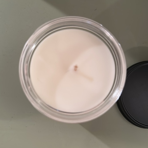 Bath & Body Works Aromatherapy Love Rose + Vanilla Candle - Picture 2 of 3